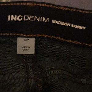 Like new dark skinny jeans.